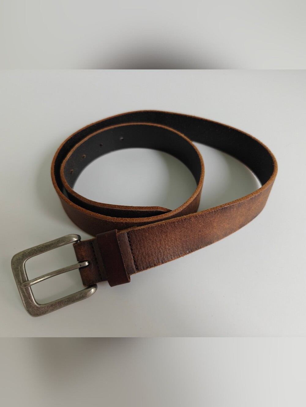 American Eagle Vintage Y2K Distressed Leather Belt w/Silver Buckle Size 34